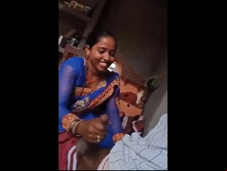 Desi Bhabhi Giving Handjob To her Lover