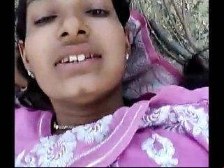 bihar ki bareli ki hindu girl hai khud hame chodne ko boli